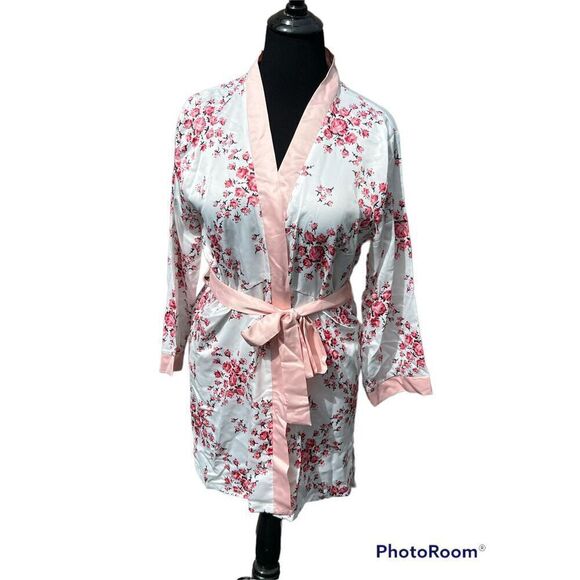 Morgan Lane fab fit fun floral  s/m satin robe pink romantic New - Picture 1 of 4